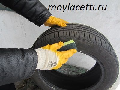 Смазываем резину силиконовой смазкой Смазываем резину силиконовой смазкой